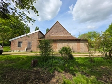 Maison à vendre 4 pièces 97 m2 dont 230 m2 de dépendances (71)