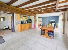 Maison à vendre 4 pièces 97 m2 dont 230 m2 de dépendances (71)