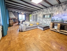 Maison familiale de 13 pièces 211 m² dont un appartement indépendant de 68 m² – Sur les hauteurs de Perrigny, proche de Lons-le-Saunier