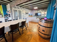 Maison familiale de 13 pièces 211 m² dont un appartement indépendant de 68 m² – Sur les hauteurs de Perrigny, proche de Lons-le-Saunier
