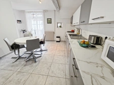 Maison de ville 117 m² – 3 chambres – Garage – Petite cour – Centre Lons-le-Saunier