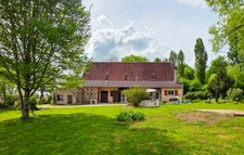 Maison à vendre 4 pièces 97 m2 dont 230 m2 de dépendances (71)
