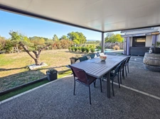 Maison contemporaine de plain-pied avec piscine enterrée et jacuzzi – Beaufort-Orbagna