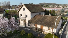 Montmorot – Grande maison de 198 m² avec 1 946 m² de terrain et beau potentiel