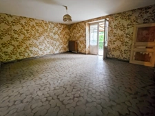 Maison à vendre 71 m² habitables, jusqu’à 180 m² exploitables COURBOUZON (39)
