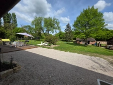 Maison à vendre 4 pièces 97 m2 dont 230 m2 de dépendances (71)