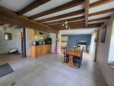 Maison à vendre 4 pièces 97 m2 dont 230 m2 de dépendances (71)