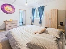 Maison en pierre rénovée avec dépendances –  Terrain de 2 200 m²