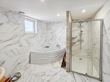 MAISON CONTEMPORAINE DE STANDING AVEC PISCINE – COMMENAILLES (JURA)