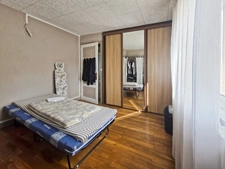 MONTMOROT – Maison indépendante 3 chambres avec jardin, sous-sol complet, 2 garages et dépendance