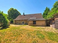 Maison en pierre rénovée avec dépendances –  Terrain de 2 200 m²