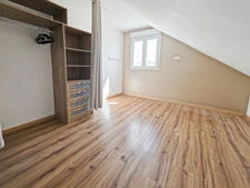 MAISON CONTEMPORAINE DE STANDING AVEC PISCINE – COMMENAILLES (JURA)