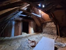 🏡 MAISON de village – Idéal premier achat ou investissement à PLEAUX (15)