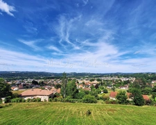 Grande maison avec vue panoramique – COSNAC (19)