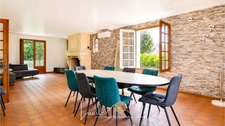 Propriété de caractère – Emplacement exceptionnel, beaux volumes et potentiel unique. 