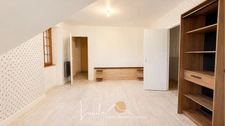 Propriété de caractère – Emplacement exceptionnel, beaux volumes et potentiel unique. 