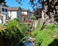 Maison ancienne à réinventer ... LAGUENNE-SUR-AVALOUZE (19)