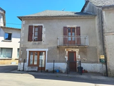 Maison LOUÉE à vendre - 3 pièces – Pleaux (15) – INVESTISSEMENT LOCATIF