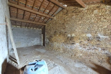 BÂTIMENT à rénover en habitation - LE LANDREAU (44)