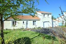 Maison familiale 5 chambres, au  LANDREAU (44)