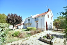 Maison 135 m² - 4 chambres - 44 m² de garages - terrain 390 m² VALLET (44)