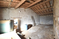 BÂTIMENT à rénover en habitation - LE LANDREAU (44)