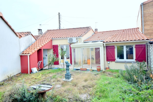 Maison 2 chambres avec double garage de 45 m² - DPE en C -  LA CHAPELLE HEULIN (44)