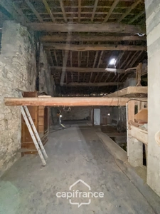 Maison à vendre 4 pièces VAL SURAN - 1.1 hectare de terrain