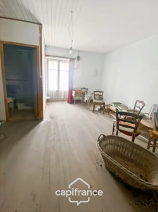Exclusif, Immeuble à vendre CUISEAUX (71), locaux commerciaux loués - 2 plateaux à créer.