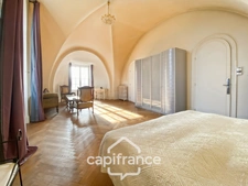 Propriété à vendre - Ancienne chapelle - 8 pièces CUISEAUX (71) sur 1.1 hectare de terrain.