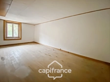 Maison à vendre 4 pièces VAL SURAN - 1.1 hectare de terrain