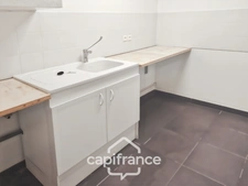 Beaurepaire, à vendre Locaux professionnels loué