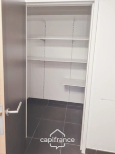 Beaurepaire, à vendre Locaux professionnels loué