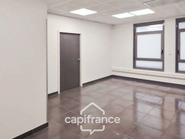 Beaurepaire, à vendre Locaux professionnels