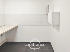 Beaurepaire, à vendre Locaux professionnels loué