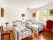 173 sqm family home – 4 bedrooms, home office, swimming pool, open views and EPC rating C – Châtillon-d’Azergues
