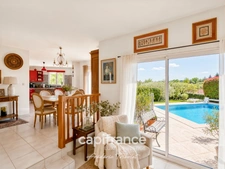 173 sqm family home – 4 bedrooms, home office, swimming pool, open views and EPC rating C – Châtillon-d’Azergues