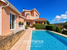 Maison familiale 173 m² – 4 chambres, bureau, piscine, vue dégagée et DPE C – Châtillon-d’Azergues