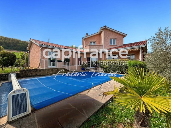🏡 Maison familiale avec piscine, vue dégagée et fort potentiel – Impasse des Coteaux d’Amancey, Châtillon (69380)