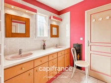 173 sqm family home – 4 bedrooms, home office, swimming pool, open views and EPC rating C – Châtillon-d’Azergues