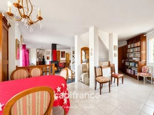 173 sqm family home – 4 bedrooms, home office, swimming pool, open views and EPC rating C – Châtillon-d’Azergues
