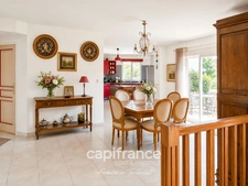 173 sqm family home – 4 bedrooms, home office, swimming pool, open views and EPC rating C – Châtillon-d’Azergues