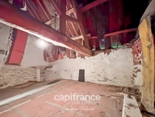 ANCIEN CORPS DE FERME EN PIERRE – 241 m² – GRANGE – 13 205 m² DE TERRAIN (78)