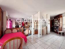 🏡 Family Home with Pool, Open Views & Great Potential – Impasse des Coteaux d’Amancey, Châtillon (69380)