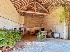 ANCIEN CORPS DE FERME EN PIERRE – 241 m² – GRANGE – 13 205 m² DE TERRAIN (78)