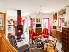 173 sqm family home – 4 bedrooms, home office, swimming pool, open views and EPC rating C – Châtillon-d’Azergues