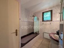 3-level house – 161 m² of living space – great renovation potential