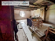 House to be completely renovated SAINT JULIEN (39)
