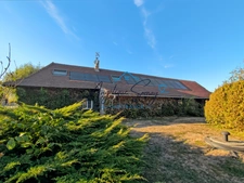 L’AUTHENTICITÉ D’UNE FERME BRESSANE, LE CHARME D’UNE PROPRIÉTÉ AUX MULTIPLES POSSIBILITÉS