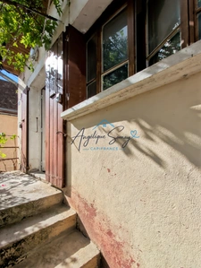 CESANCEY — Maison à rénover avec balcon, combles aménageables